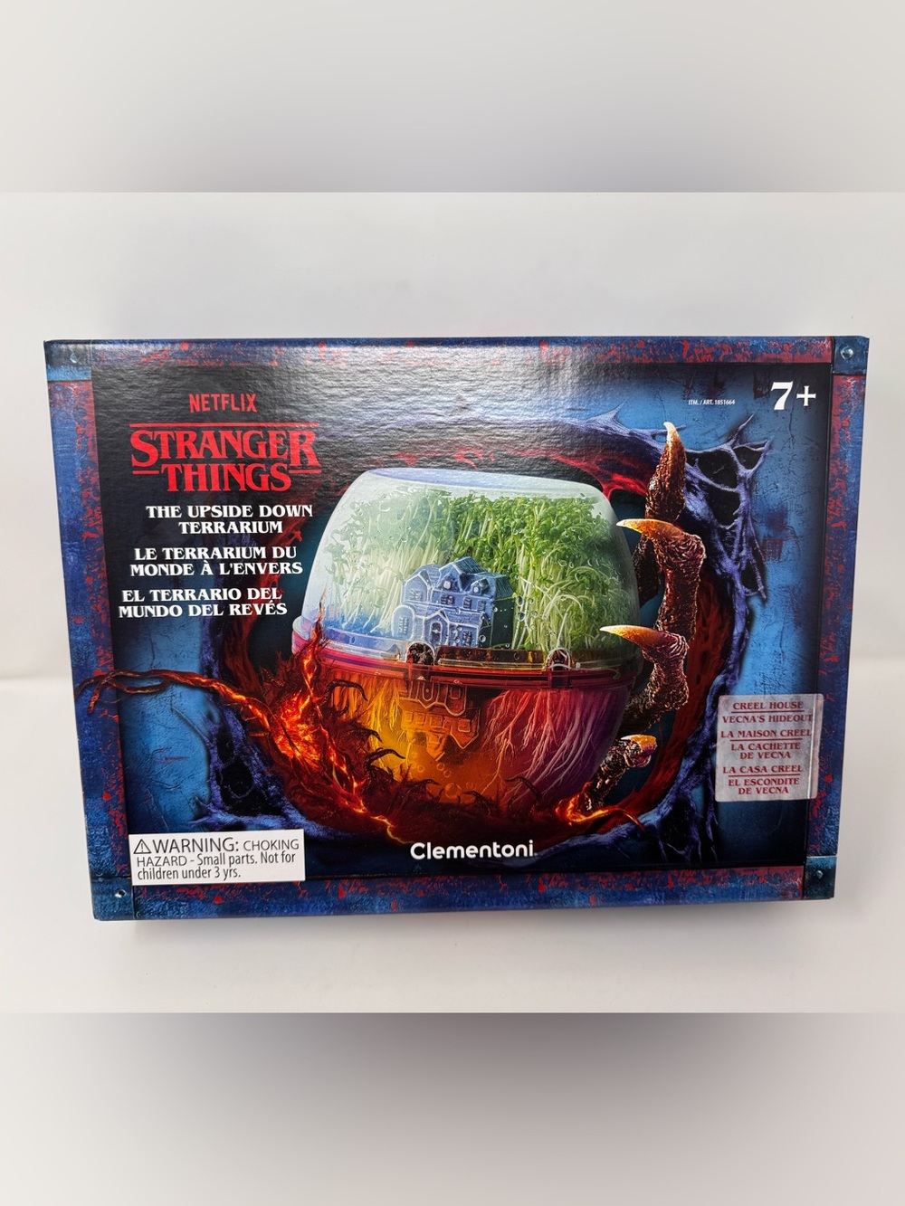 Stranger Things Upside Down Terrarium by Clementoni, Creel House, Vecna, plants